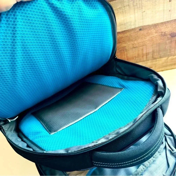 NWOT Mobile Edge Alienware Vindicator 2.0 Backpack for 15.6" Laptops - Picture 7 of 14